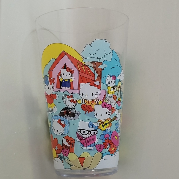 Hello Kitty X Snoopy X McDonald's Collectible Plastic Cup Sanrio X Peanuts 2024 - Picture 12 of 16